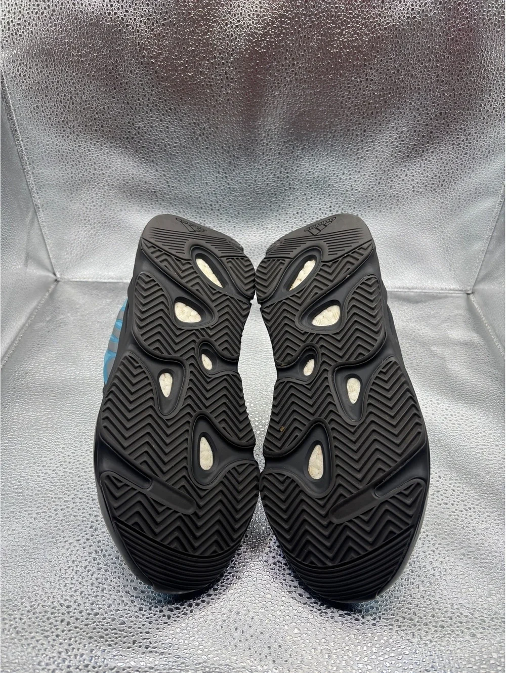 Adidas Yeezy boost 700 MNVN bright cyan